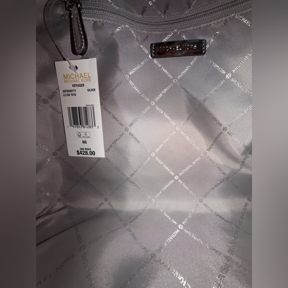 Michael Kors Voyager LG Mirror Metallic Tote Bag MK Silver - Picture 10 of 13